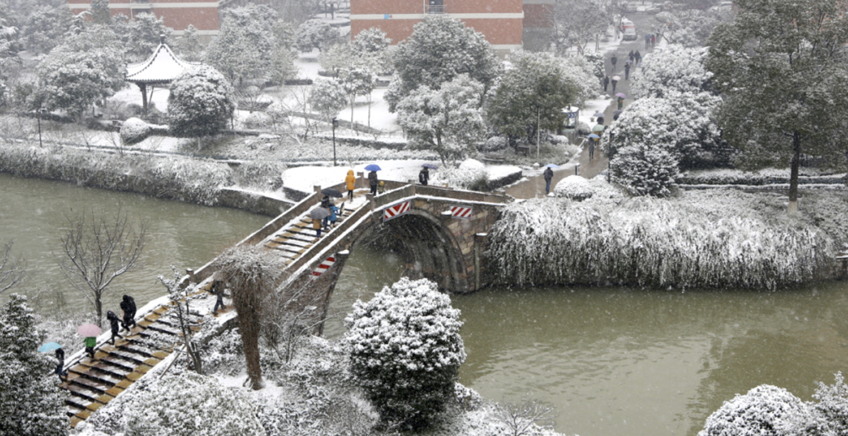 @学计算机最好的11所普通大学,不比985、211差,毕业有高薪!