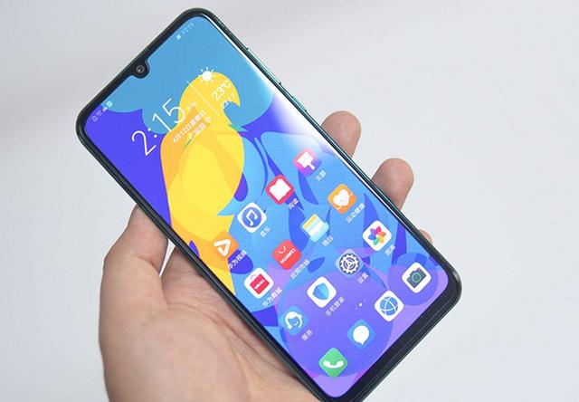 「华为荣耀」华为彻底爆发,麒麟810++128G+屏下指纹,仅1399真香机