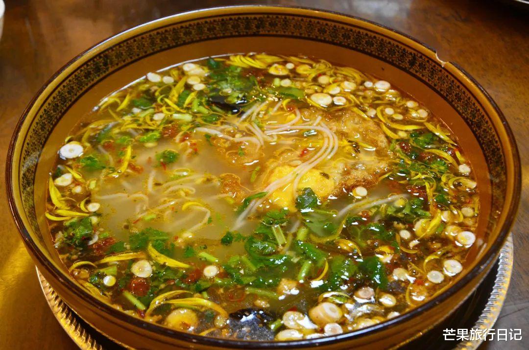 云南：云南有个城市，距离越南155公里，是中国著名的“兵城”