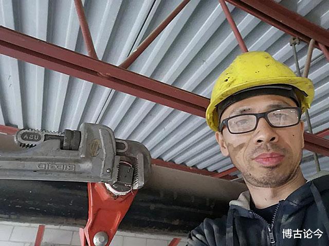 华为|北大硕士张老三,从华为工程师到水管工,哪种人生才称得上成功?