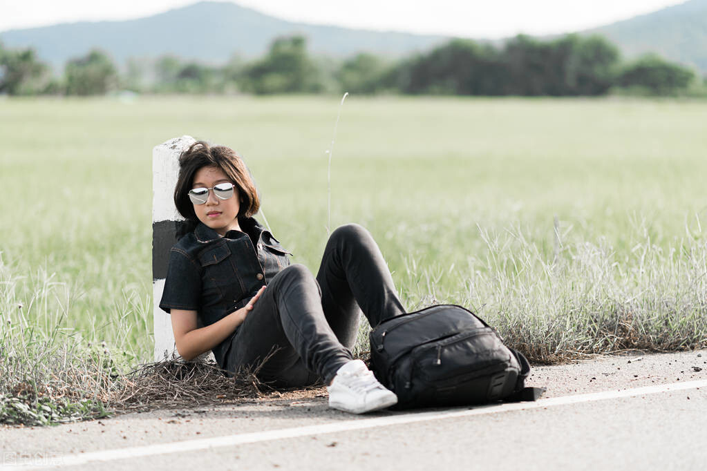 女孩穷游半年体验13个男人，卡车司机就占了5个