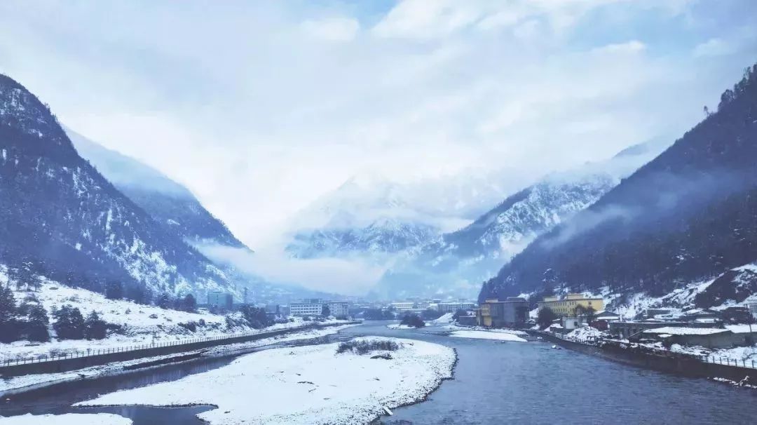 「新疆维吾尔自治区」从新疆出发,中国最长最美公路横空出世,一路顶级风光!