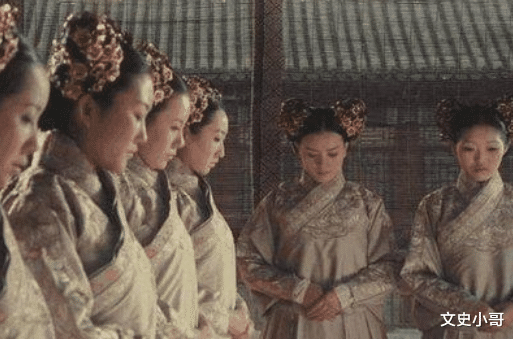 后宫史|古代宫女进宫前有什么流程？这一手段相当于“净身”，痛苦不堪