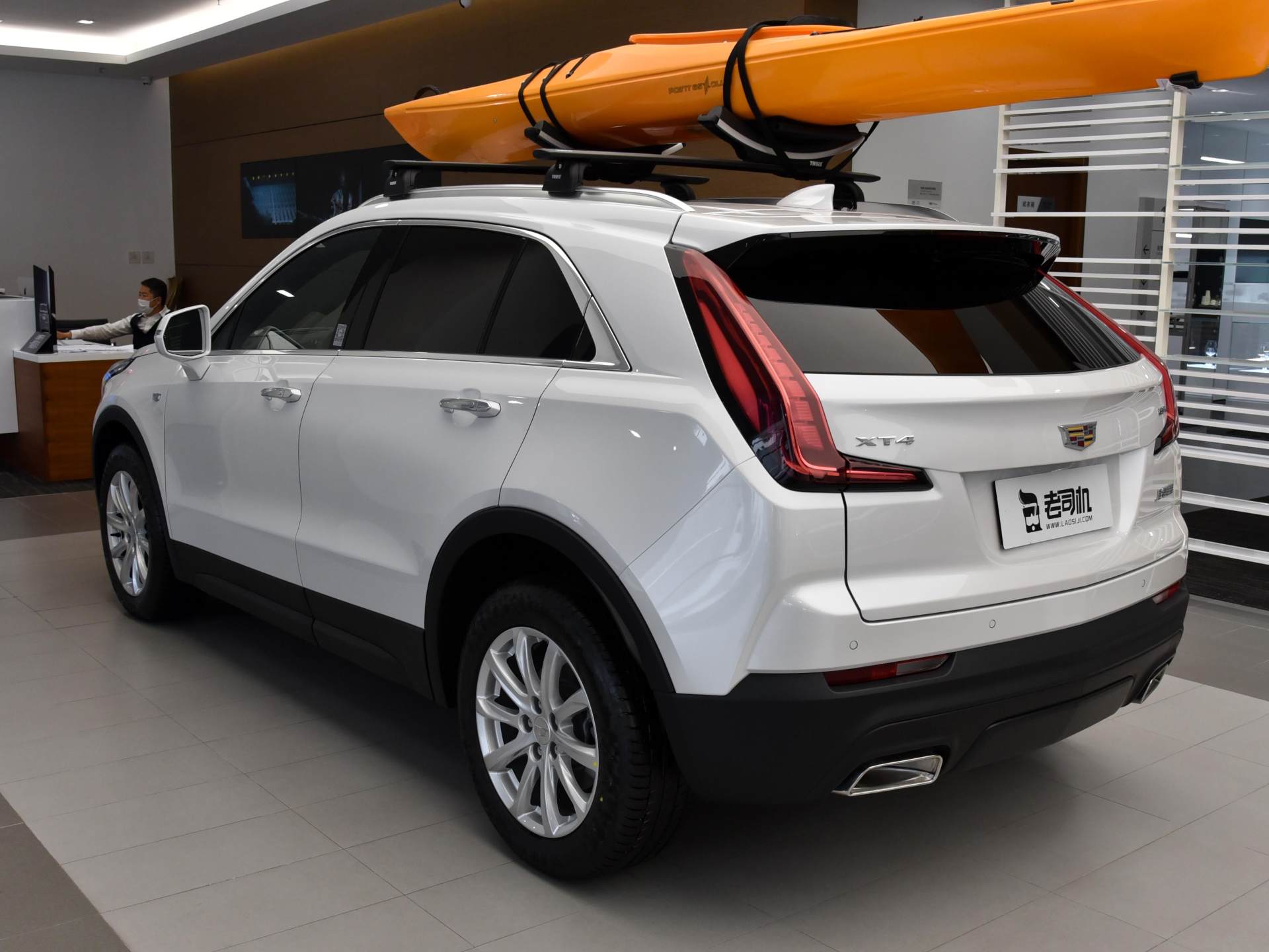 凯迪拉克|凯迪拉克XT4裸车23万，精致度明显强过CRV，2779mm轴距也够用