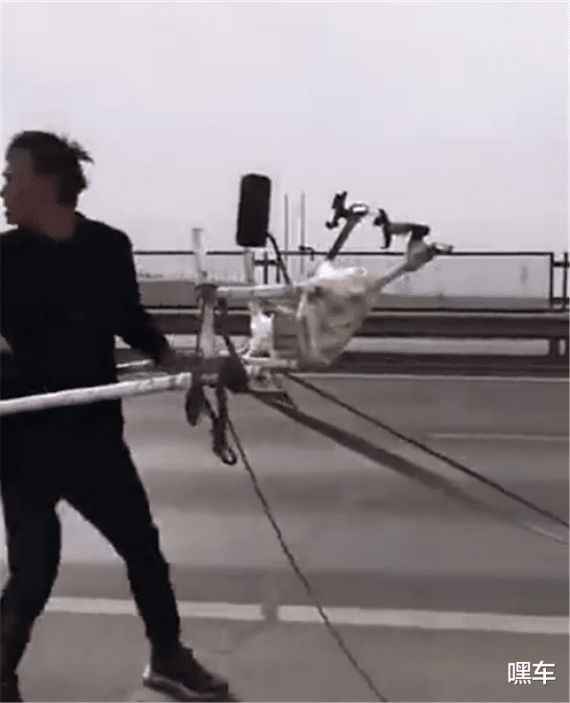 『西藏』又一位“假徒步”西藏的,一人一狗一台捷达,被发现后还指指点点