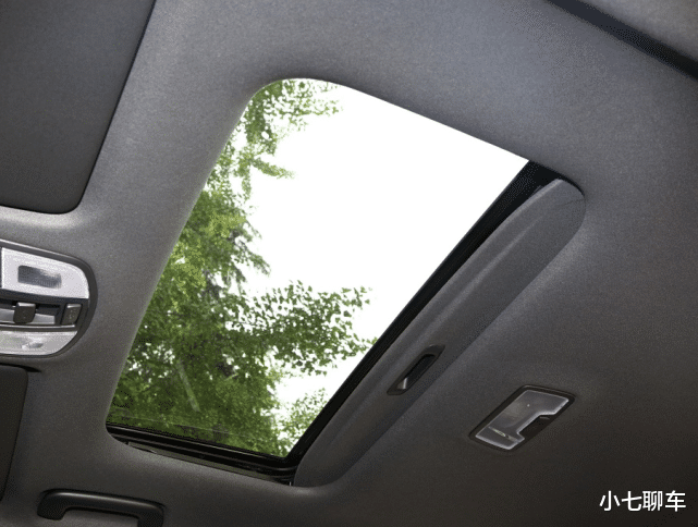 现代ix25|韩系“销冠”车型,全年累计销量131894辆,11.99万起配双独悬架