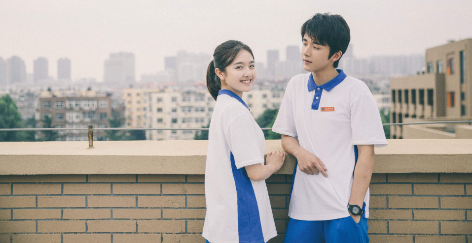 早恋|高中学霸写“情书”，老师看完直言被感动，学渣同桌：看不懂