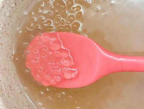 「西米露」煮西米露时，多加1个步骤，8分钟煮熟还无白芯，晶莹透亮还弹牙