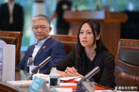 「美国」金刻羽要求中国无条件援助美国，外交部霸气回应：美国自己好好加油