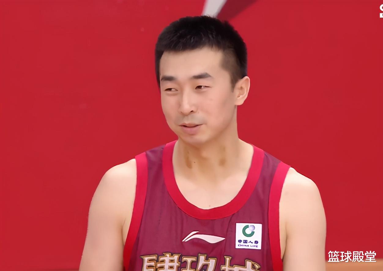 王骁辉|两大争议仍未回应！王骁辉闭口不谈，篮协没发声，翟晓川也恐追罚