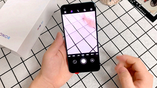 荣耀30：荣耀30和红米K30Pro：同样是官方降价，对比之后选择有点纠结！