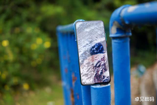 电池|性能闯进前三，不仅有骁龙865，还有5000mAh大电池！