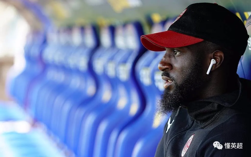 『切尔西』咬死3500万欧元卖不出！蓝军天才兽腰彻底废了，25岁就无球可踢