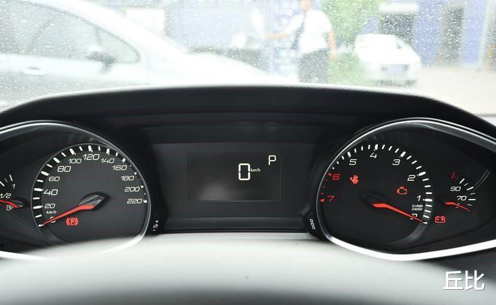 法系车|盘点法系车那些令人咬牙切齿的“浪漫”设计