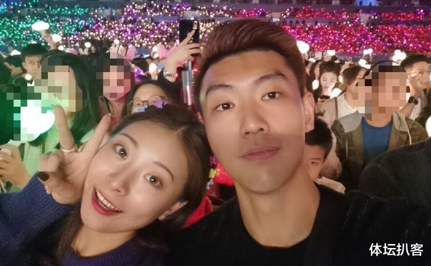 冯伯元■梅开二度！25岁国脚级锋霸大爆发，曾与沈祥福爆冲突：差点打起来！