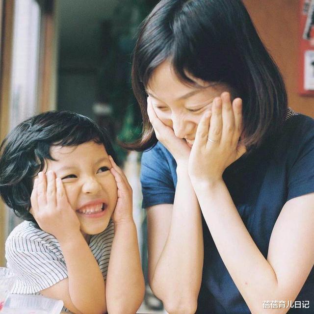 杨幂|“小糯米”正脸被曝光？见识其真实颜值后，难怪杨幂一直遮遮掩掩