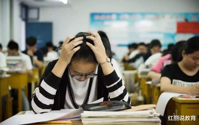 大学|同样是专科，分数线400和150有何区别？辅导员：这5点是关键