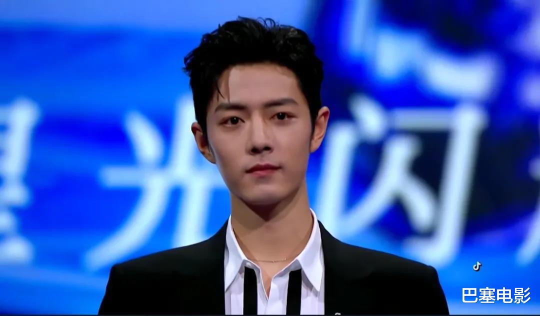 戚薇|红毯高清镜头女明星全露怯，国际章也扛不住，张萌戚薇脸太吓人