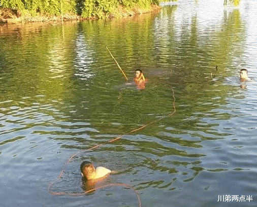 #案件通报#钓鱼鱼竿被冲走，男子把命搭进去，鱼钩还在人没了！