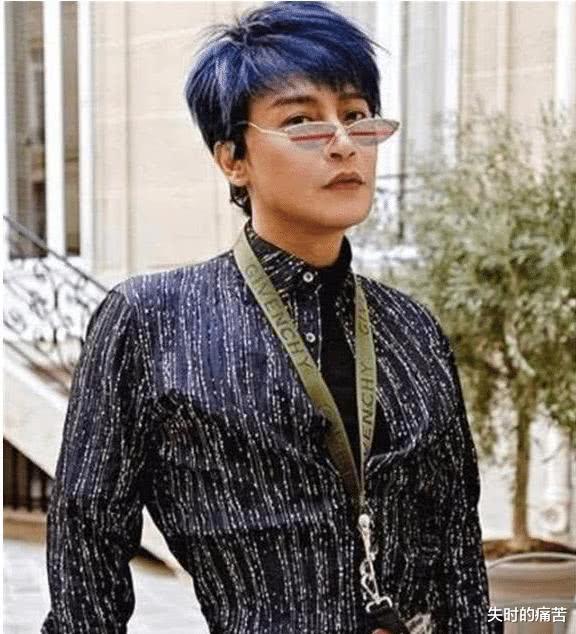 47岁陈志朋终于不作妖, 换个发型帅到掉渣, 男人还是阳刚点好!