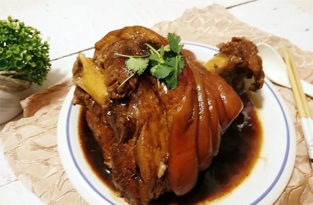 酱油|分享9道红烧菜肴的做法，有鱼有肉，待客硬菜，节日家宴必备菜肴