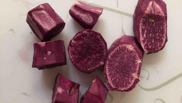 【肠胃】它是“天然泻药”,喝一杯=慢跑1小时,坚持1月,腰围瘦一圈