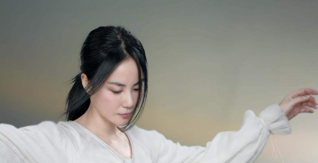 家产|纠缠十一年的“峰菲恋”，始终败给了现实，十亿家产看透真相