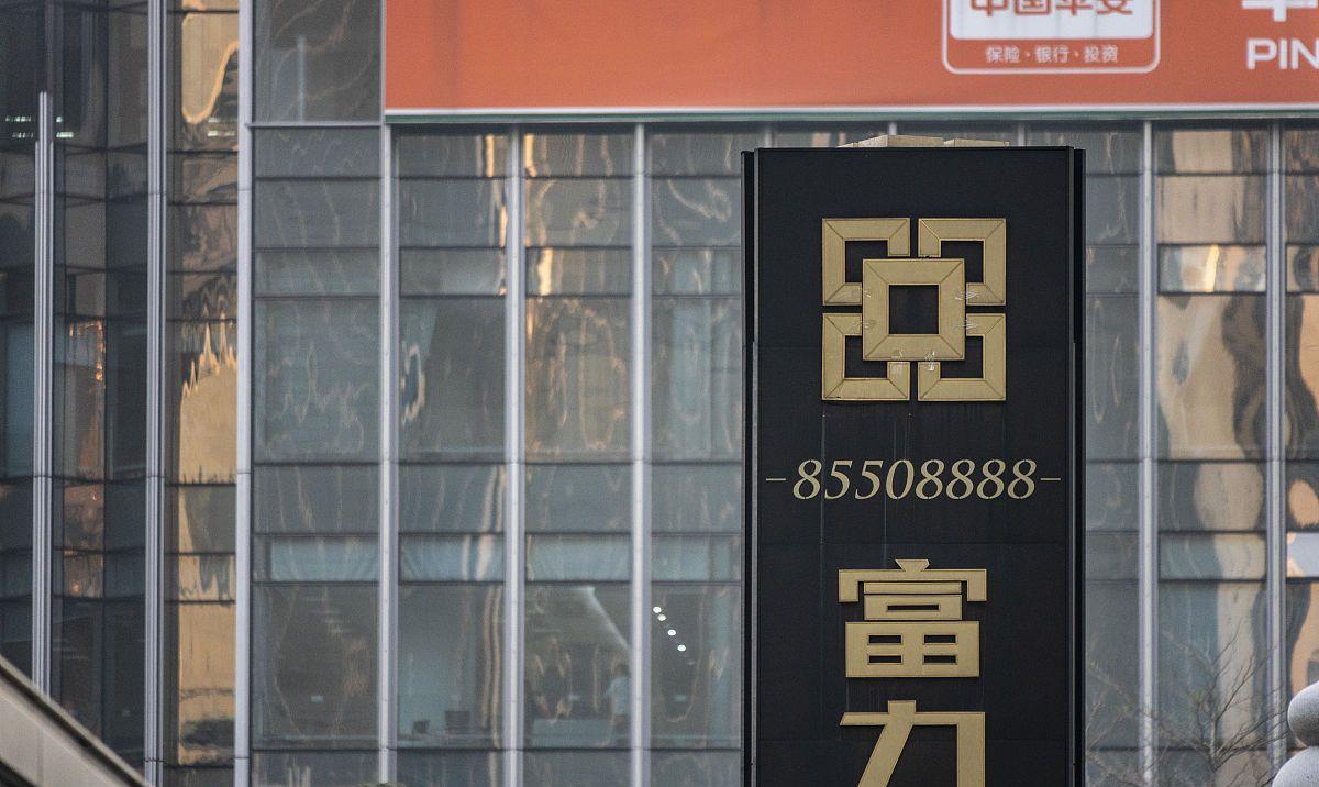 ▲王健林为啥把酒店和旅游项目“拱手让人”？其实他才是真的精明