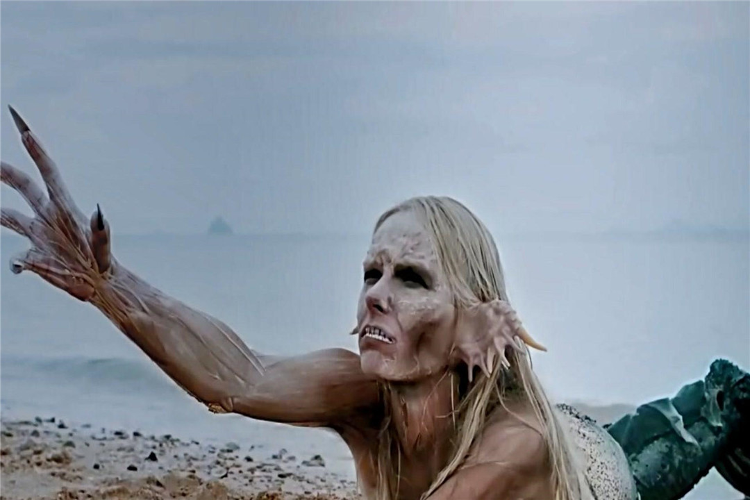 国籍|长期生活在海洋的巴瑶族，自幼刺破耳膜，未来会进化成鱼类生物吗