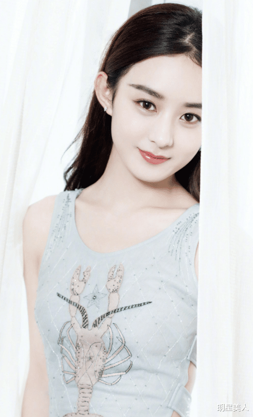 赵丽颖@有种“整容”叫生孩子一年半不到，冯绍峰没变，赵丽颖却像换了个人