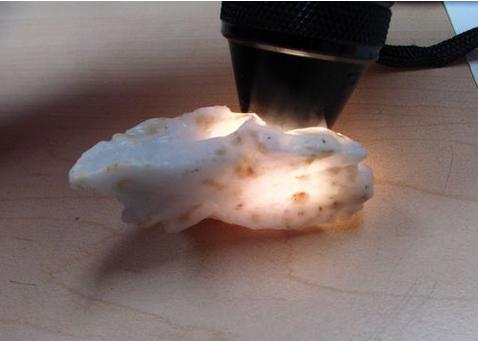 「缅甸翡翠」翡翠开窗料特别容易赌涨?看了这个例子再说吧!