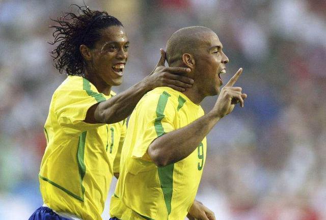 【巴西队】深度解析：六七成实力就够！巴西3R是世界杯足球史的最强组合？