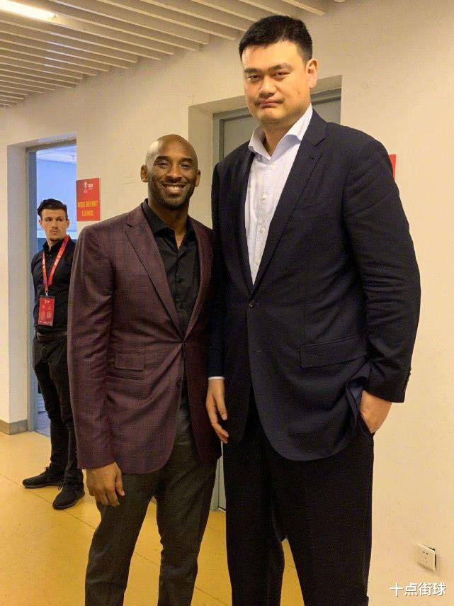 【姚明】如果2004年姚明加盟湖人会怎样？禅师多年后仍然不解：他竟然拒绝总冠军！