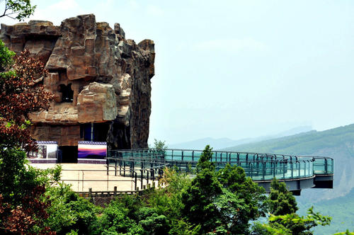 徐汇■这辈子不想去第二次的地方剑门关，只因它极其惊奇险恶，小命要紧