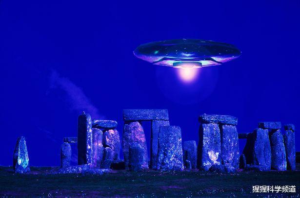 #UFO#男子拍到40年来最清晰的UFO照片，碟状结构十分明显，真相出炉了