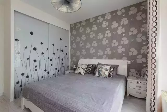 :媳妇真不愧是学设计的, 新房交给她太明智了, 很喜欢卧室隐形门!