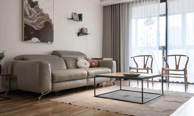 设计师|她家的轻奢风格，黑白灰散发着高级感，不做电视墙，美观又实用