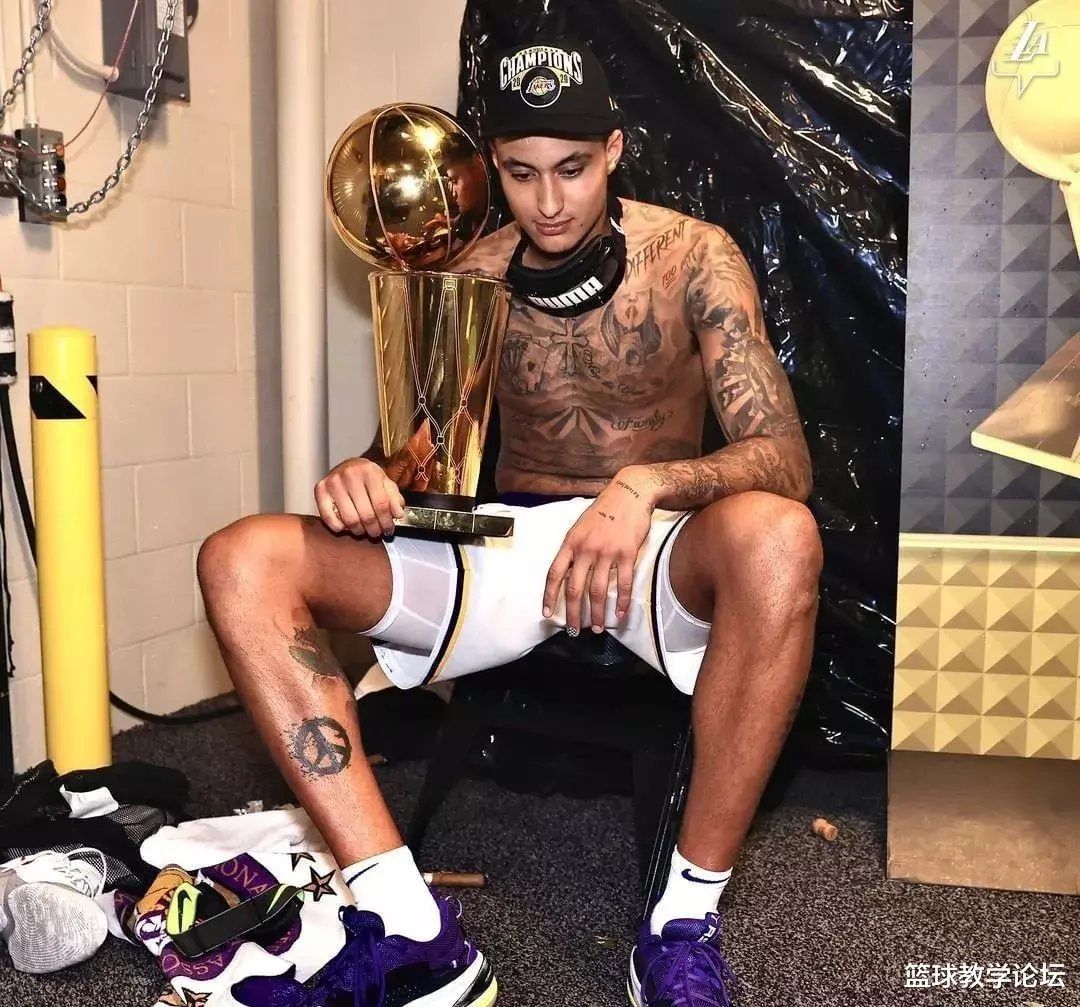 罗斯|湖人锁定罗斯！2MVP+4状元！快船：求求你们，给我一点机会吧