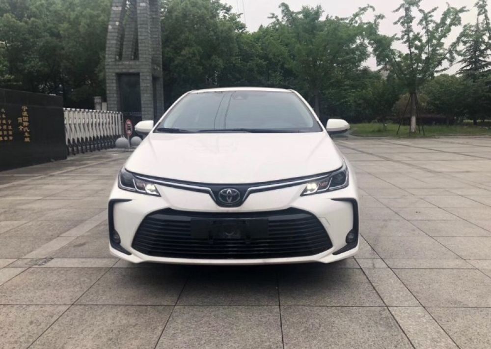 丰田卡罗拉|37岁老光棍喜提丰田卡罗拉，空间比老款小了很多，这个价格怎么样