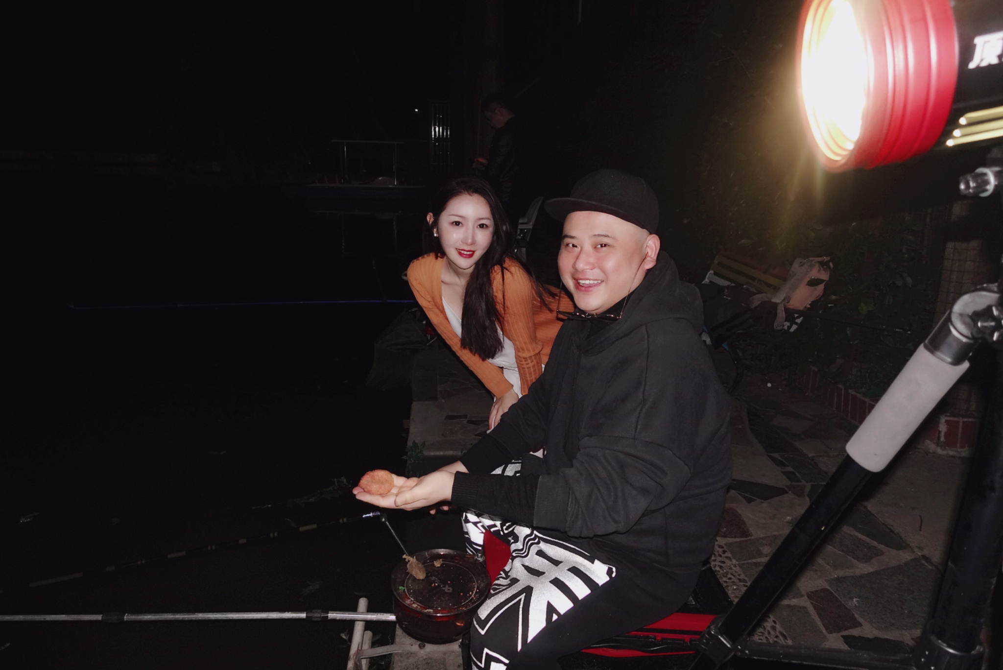 标题党@孙建弘和上淇现身上海某钓鱼场