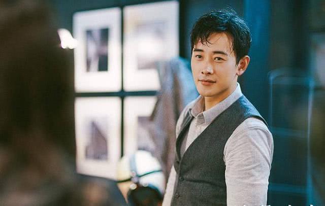 「谭松韵」谭松韵新作品甘当女二，罗晋担任男主，看到女主网友就懂了