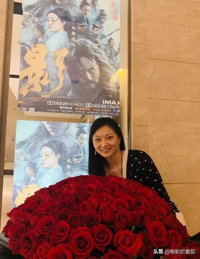 张艺谋|18岁同居20岁产子,姿色平平的她凭啥嫁张艺谋成“国师夫人”
