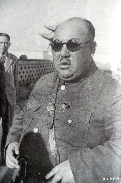 马鸿逵|他让妻子装病,带7.5吨黄金逃往国外,晚年却问:百姓恨我吗?