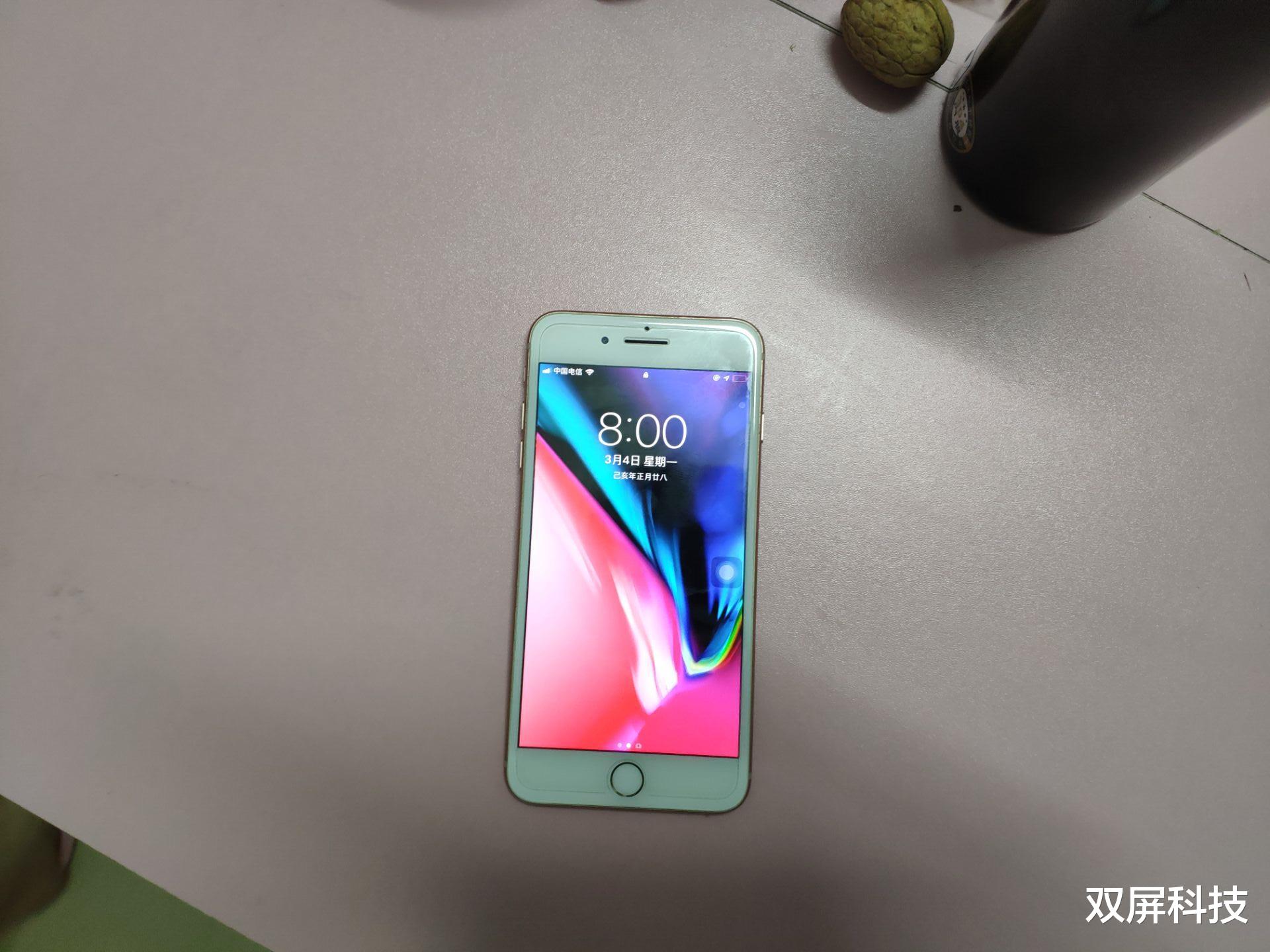 iPhone SE■从6499跌至3899，苹果A12+刘海全面屏，网友：iPhone SE再见