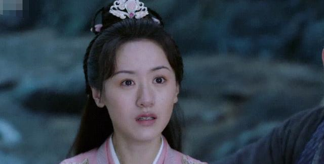 琉璃|《琉璃》后期女主演技尴尬，同时拍两部剧，角色转换不过来！