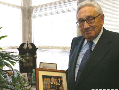 [美国]前国务卿基辛格：“中国应该帮助美国，避免发生战争”这是无耻的战争讹诈