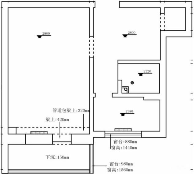 |老破小公房连床都摆不下，老婆把床抬高1.6m，瞬间多出一间房