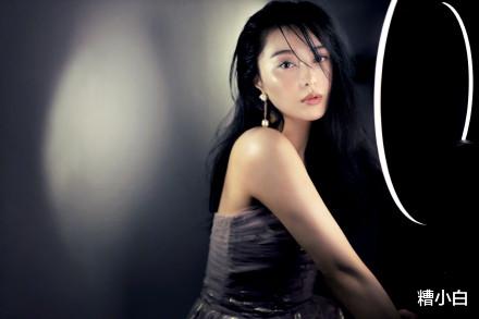 【范冰冰】范冰冰在日本成功复出，巨幅海报铺满走廊，就是衣服穿的有点少