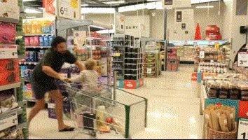 烤馒头片|超市货架藏着4种“尴尬”零食，好吃不贵却无人问津，导购叹气：不识货