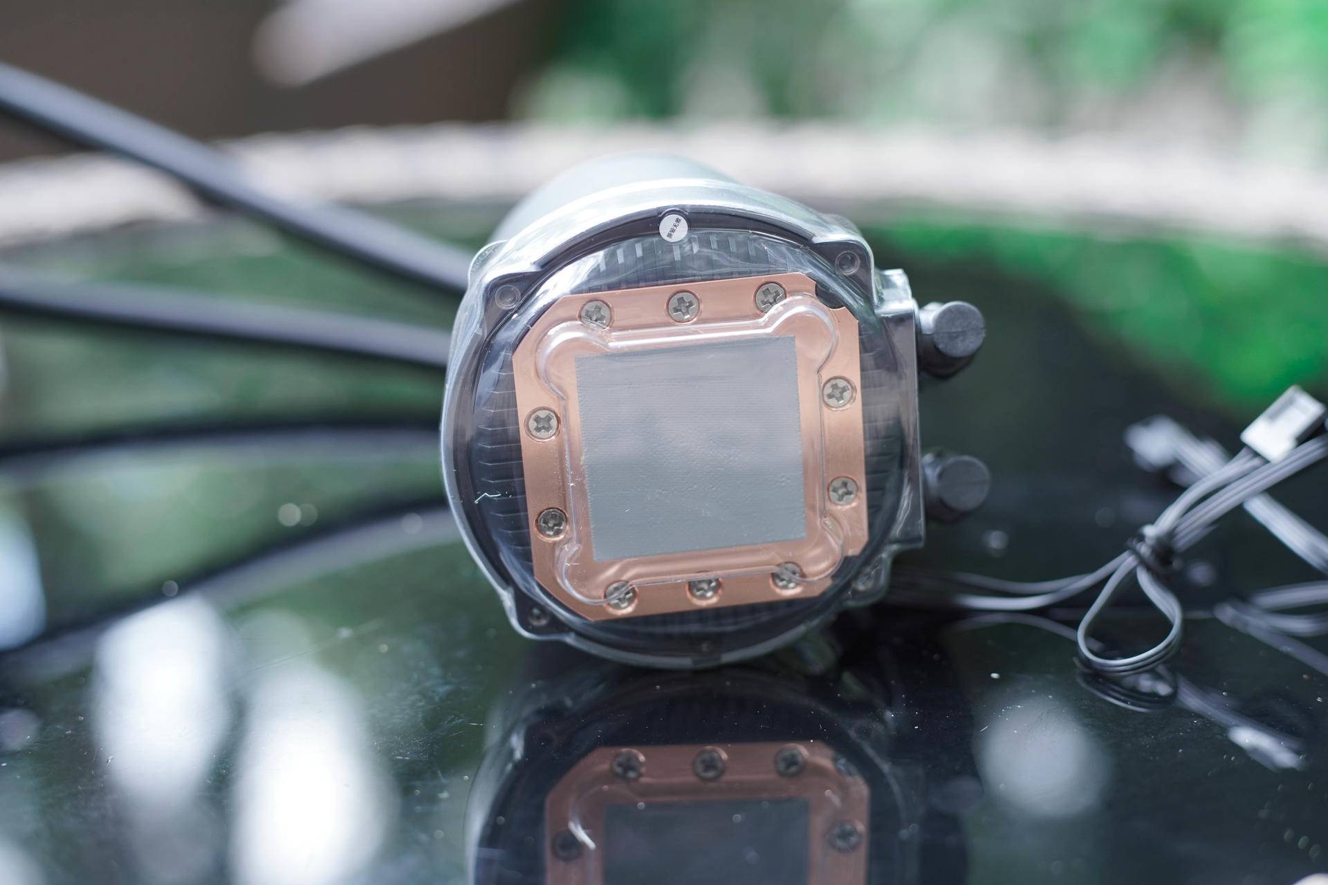 创业|风扇换水冷立竿见影！机箱颜值拉满不漏液，堡垒240开箱体验